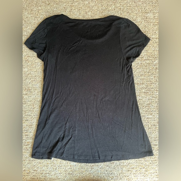 basic black tee - Picture 2 of 3
